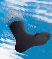 hammacher-schlemmer-waterproof-sock